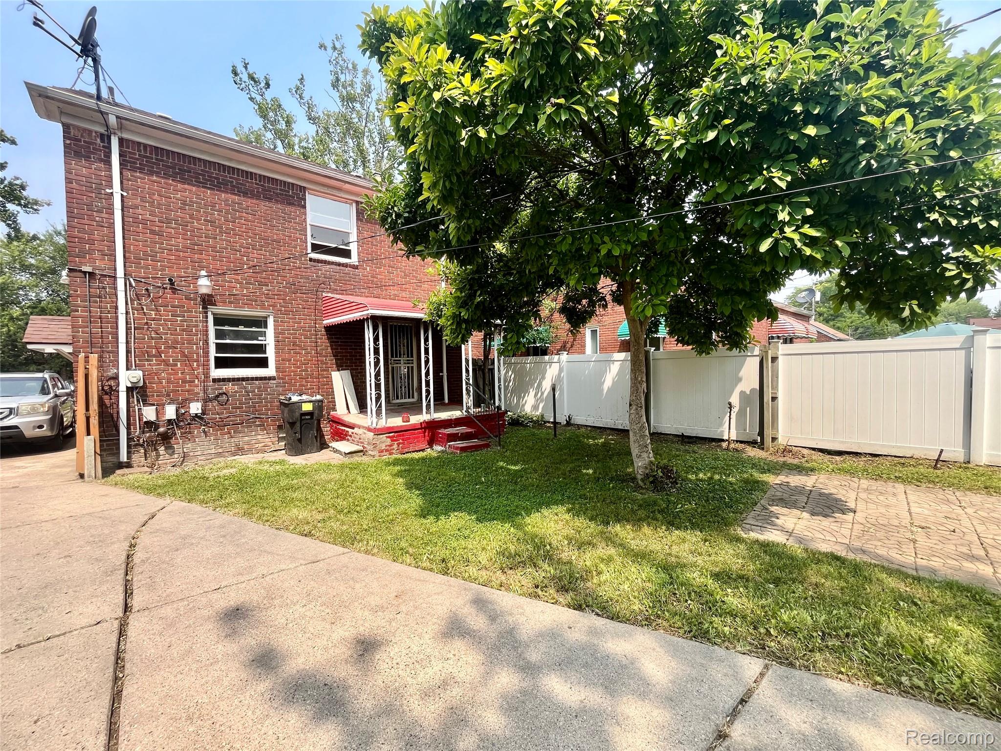 Detroit City, Michigan 48224, United States, 3 Bedrooms Bedrooms, ,2 BathroomsBathrooms,Residential,Active,182531