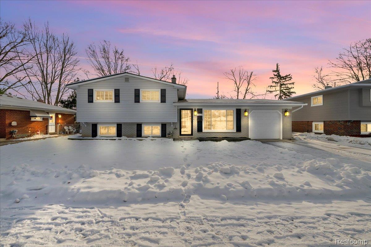 33027 Meadowlark Street