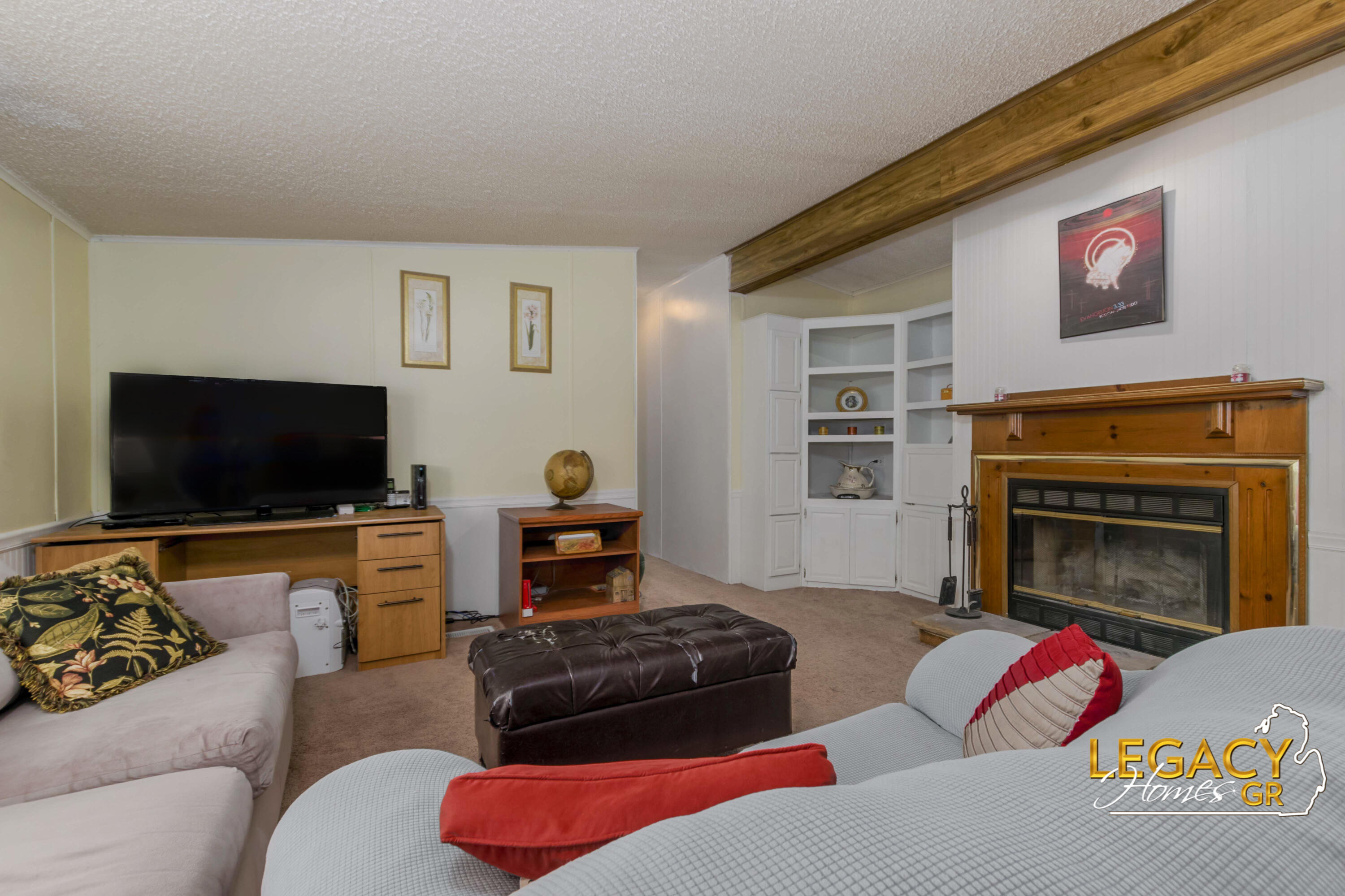 1163 Maple Leaf Lane NW
