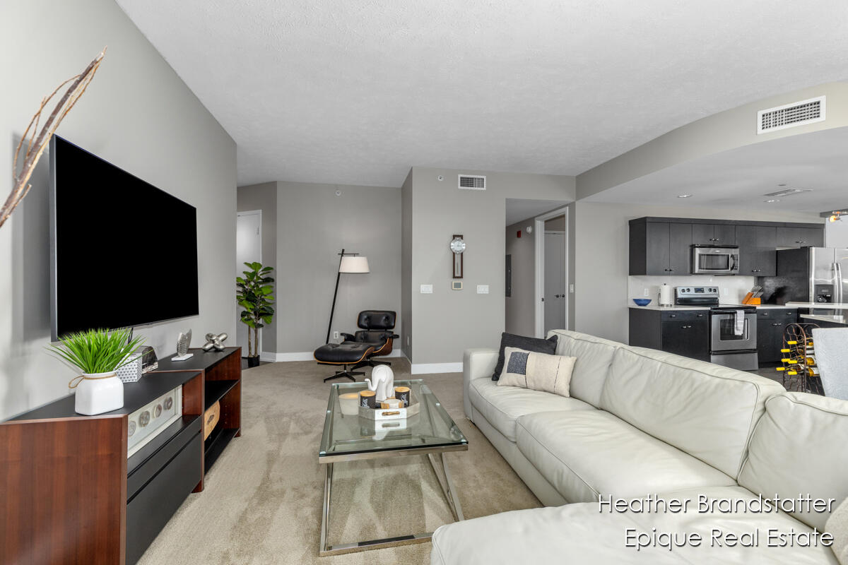 335 Bridge Street NW 1101