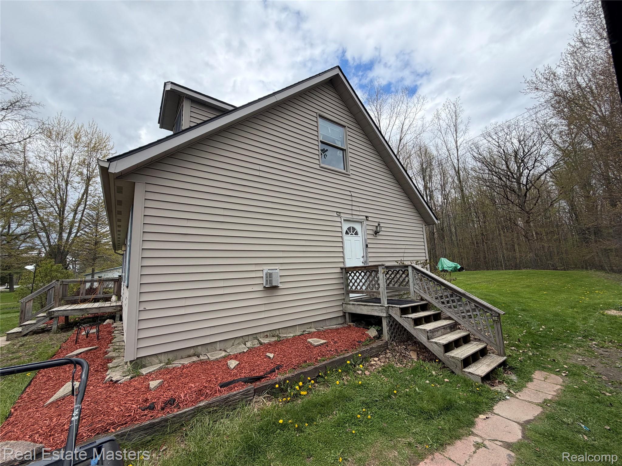 5360 Smiths Creek Road