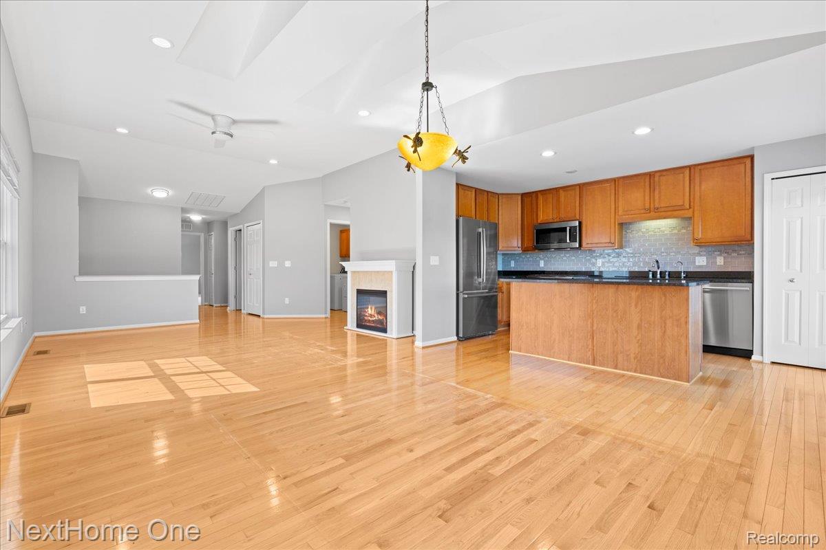 10083 Ridge Run Street 24