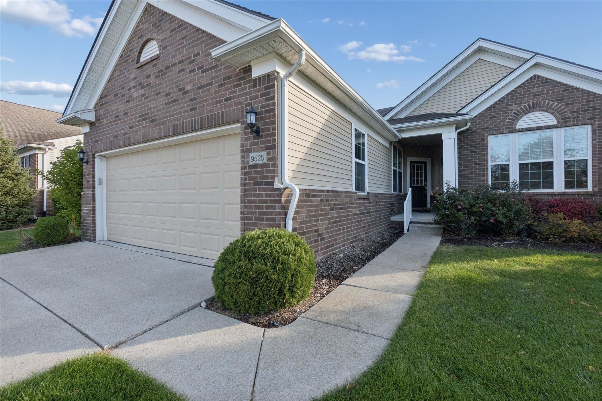 9525 Pine Valley Drive