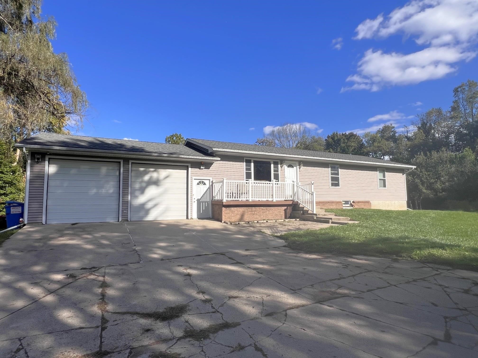 4660 E Lansing Road