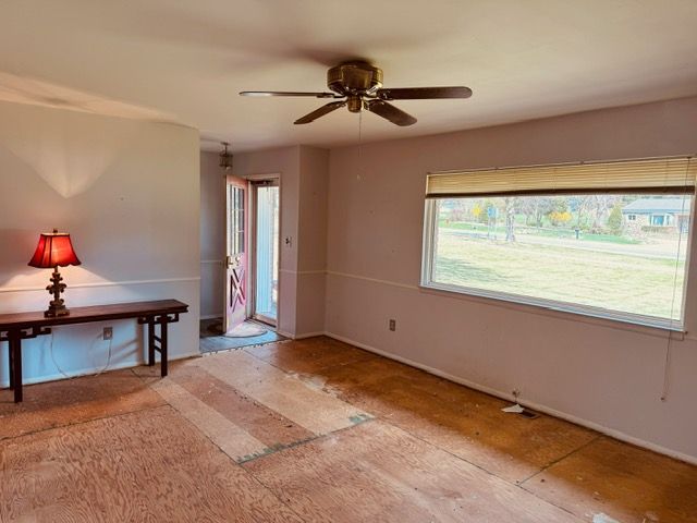 6055 Waldon Rd.