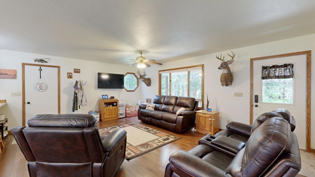 8665 N Meridian Road