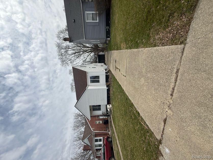 7762 Greenview Avenue