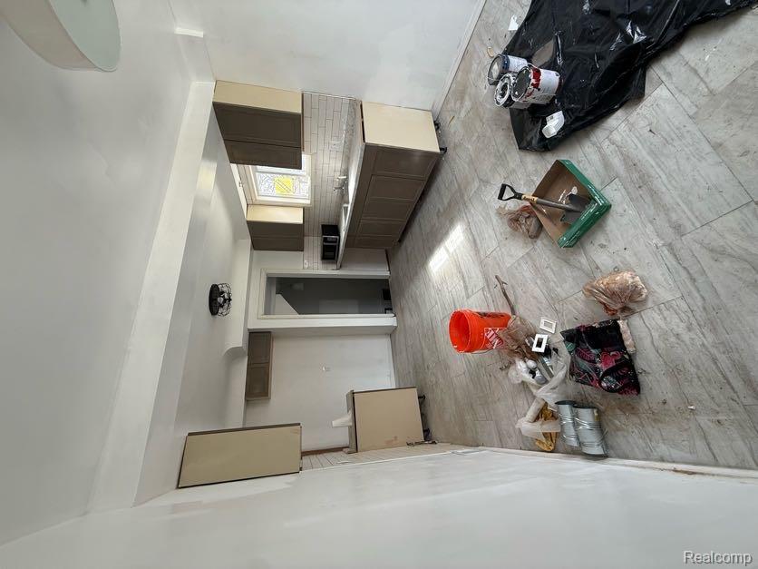 7762 Greenview Avenue