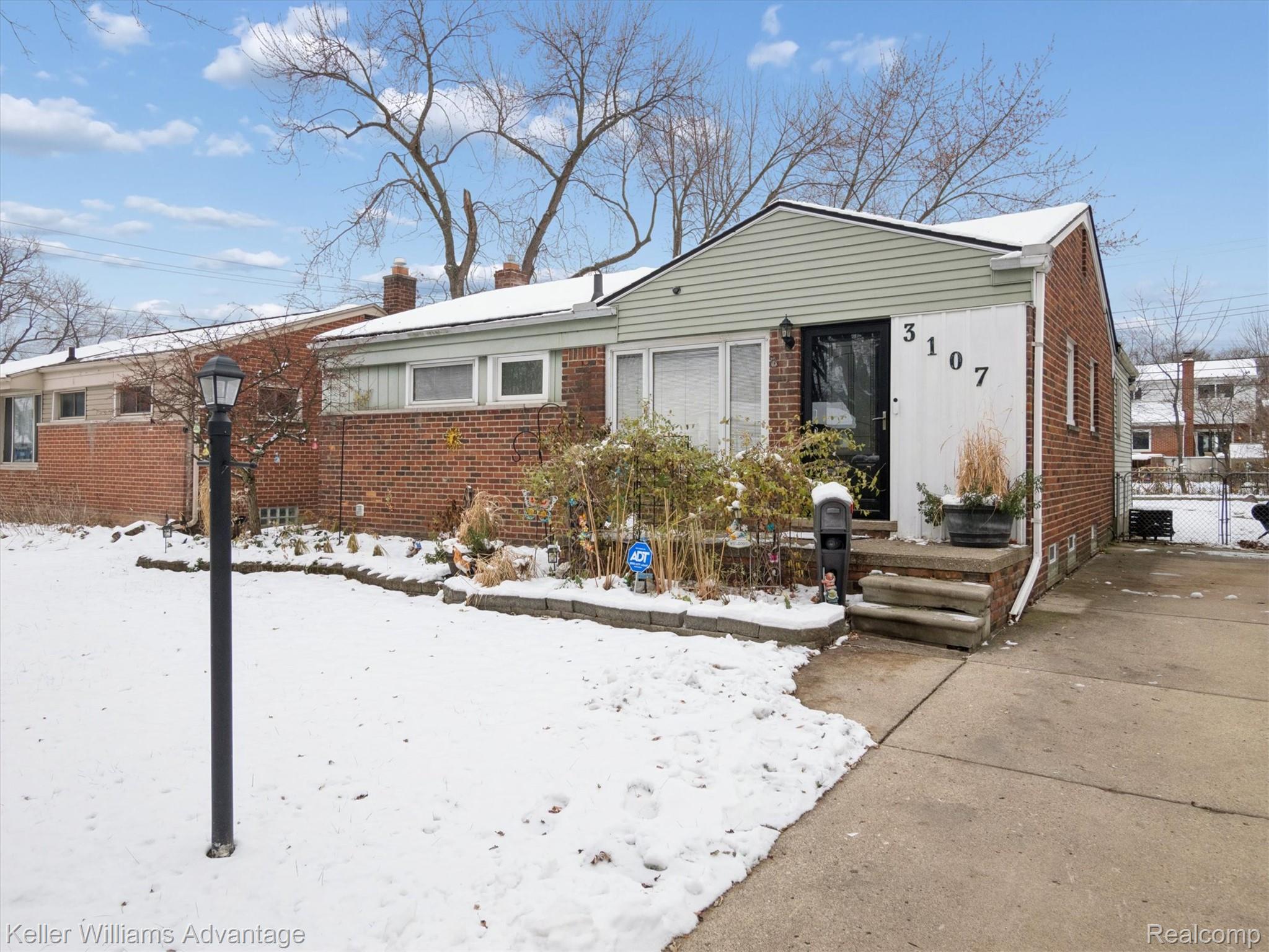 3107 Maplewood Avenue