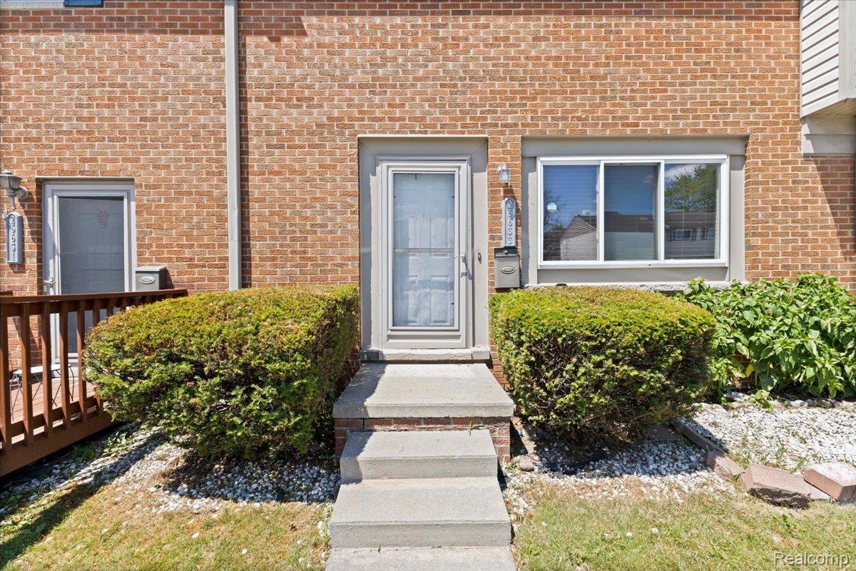 25633 Salem Street 109