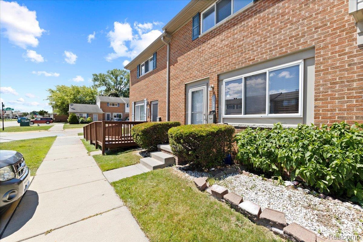 25633 Salem Street 109