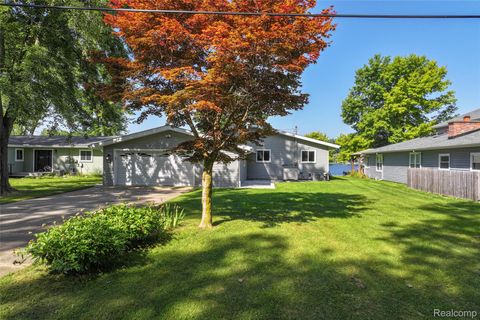 3558 Windwheel Point Drive Hamburg Township MI 48169
