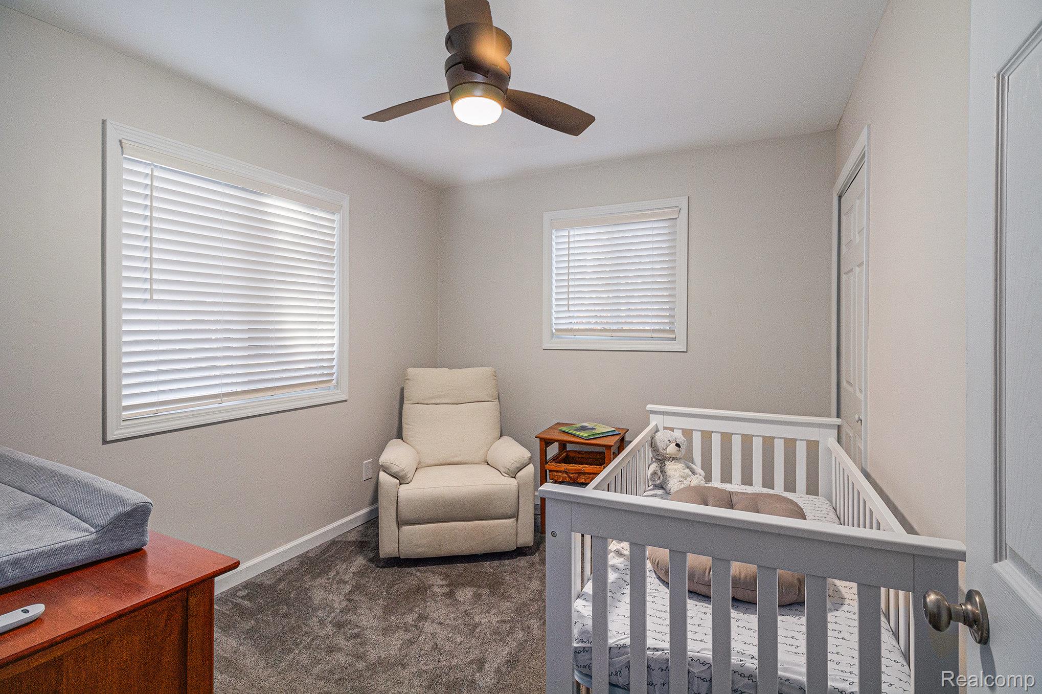 Milford, Michigan 48380, United States, 2 Bedrooms Bedrooms, ,2 BathroomsBathrooms,Residential,Active,242664