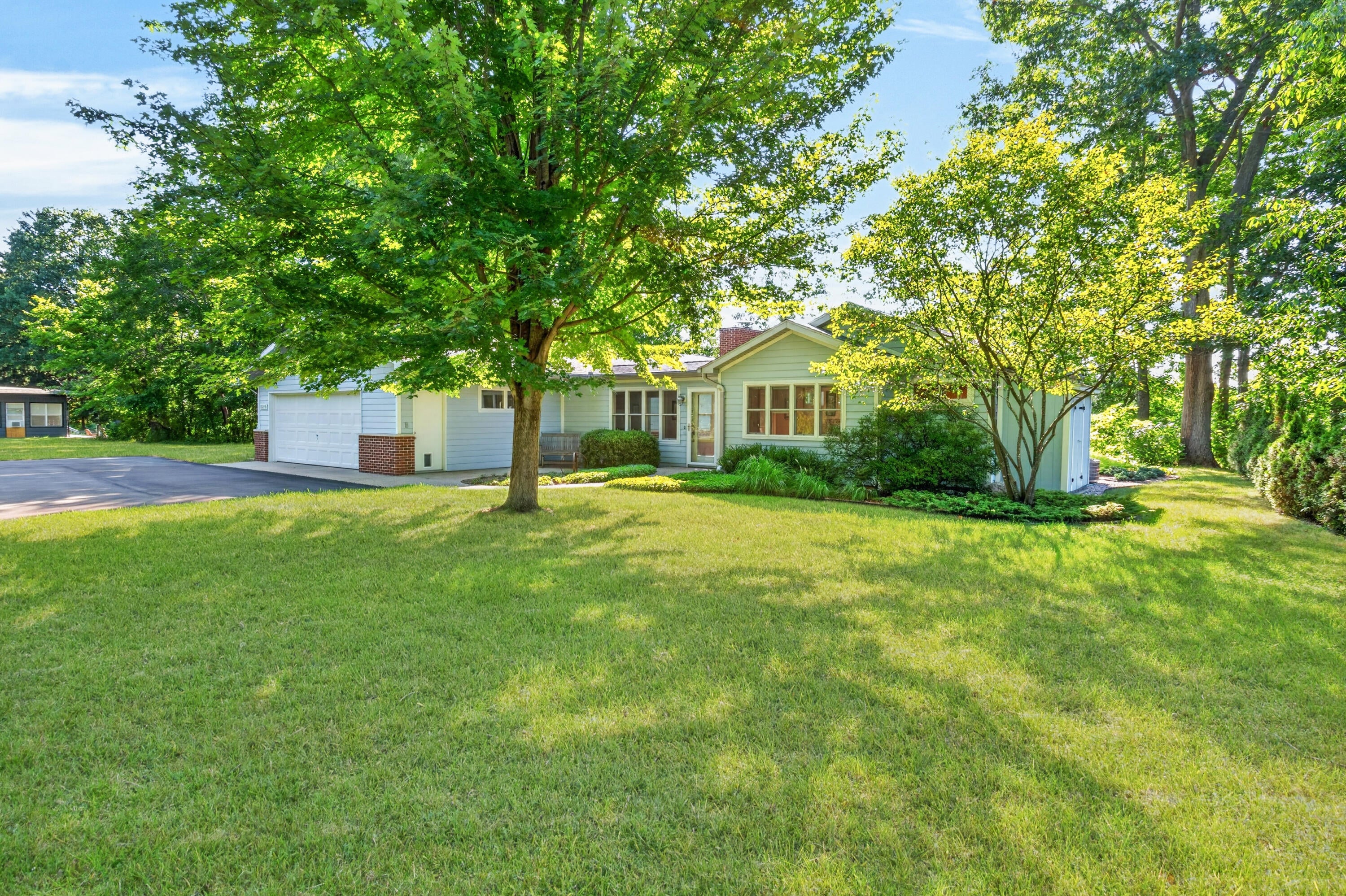 2500 Roncy Road