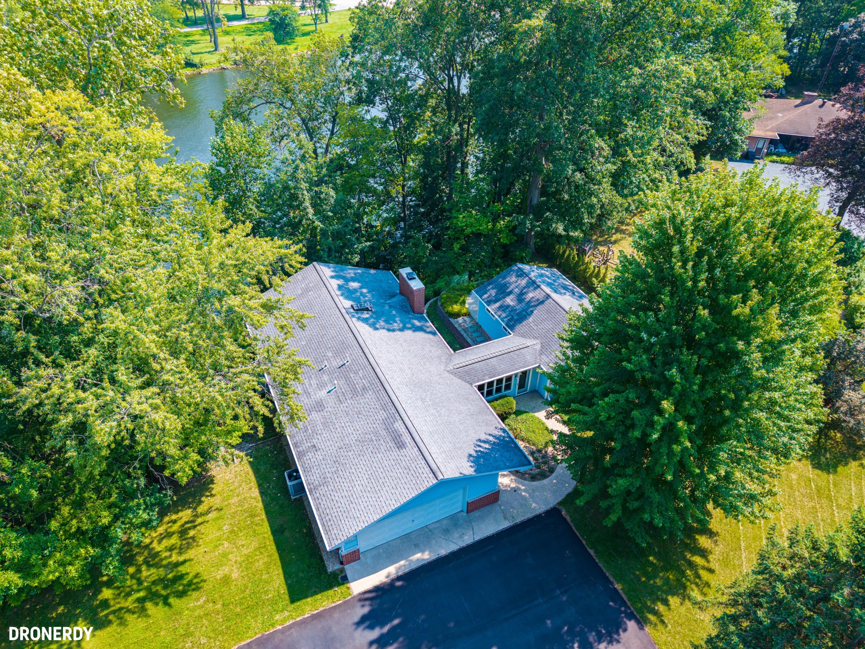 2500 Roncy Road