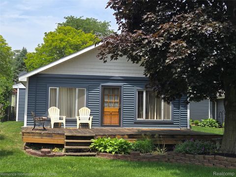 8991 LakeView Drive White Lake Charter Township MI 48386