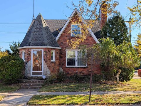 815 S 7th Street St Clair City MI 48079