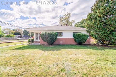 28409 N Clements Circle Livonia City MI 48150