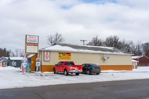 4012 N Clare Avenue Harrison City MI 48625