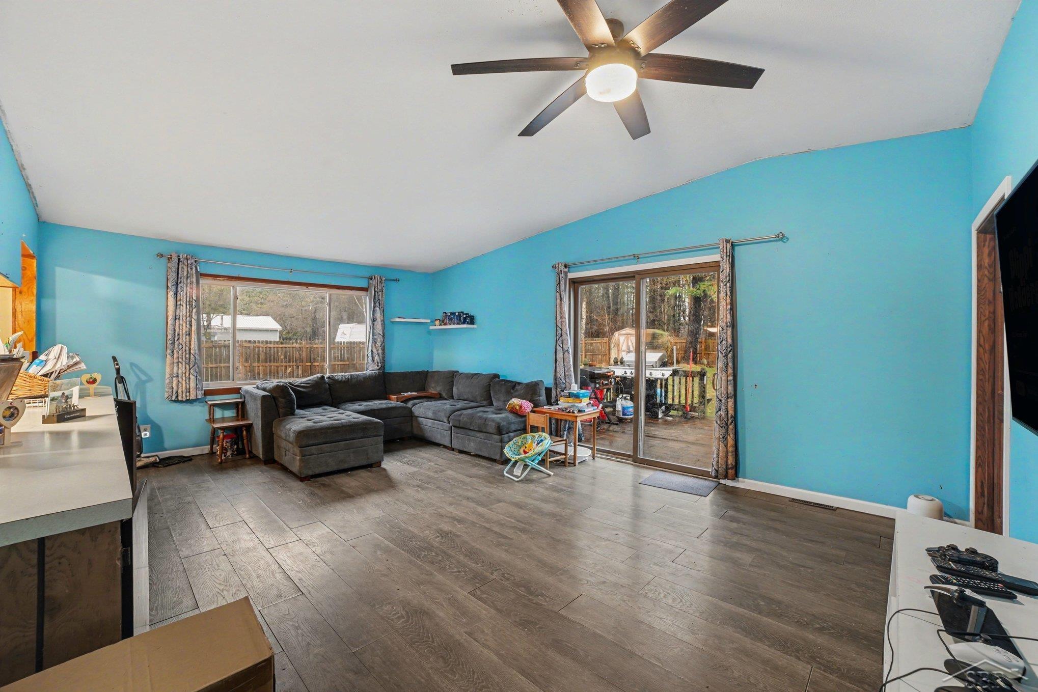 3305 Robertson Drive