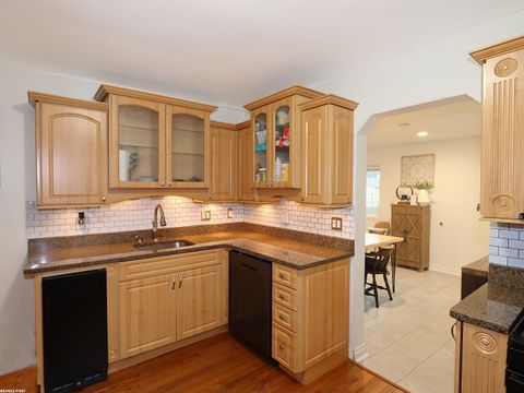 Tiny photo for 2028 Barrett Street, Royal Oak City, MI 48067 (MLS # 58050201283)