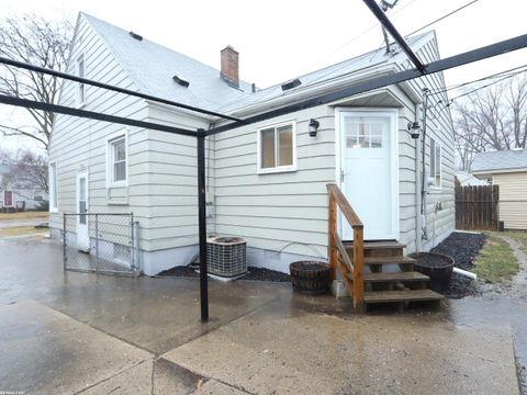 Tiny photo for 2028 Barrett Street, Royal Oak City, MI 48067 (MLS # 58050201283)