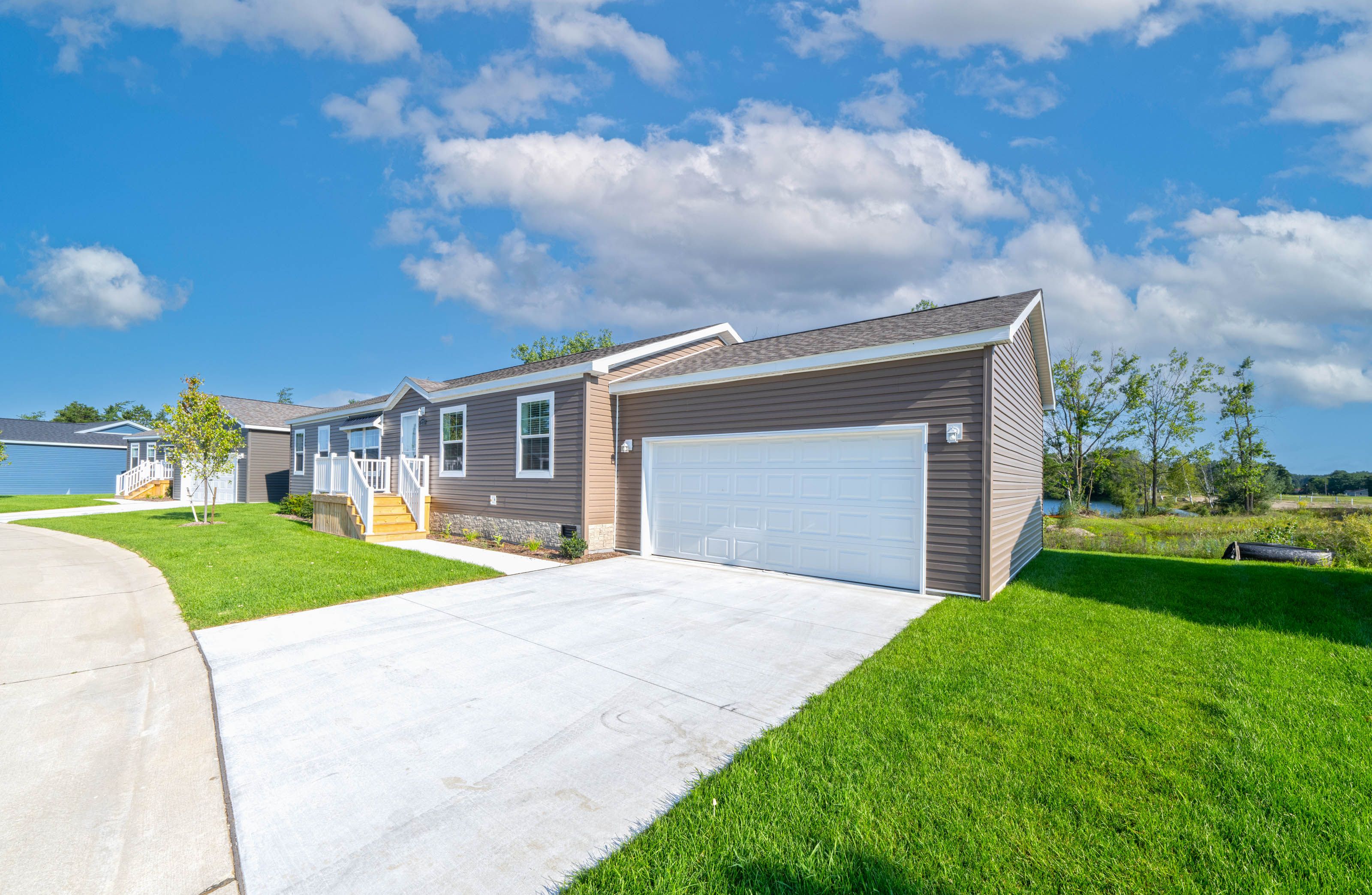 2775 NAPLES Court