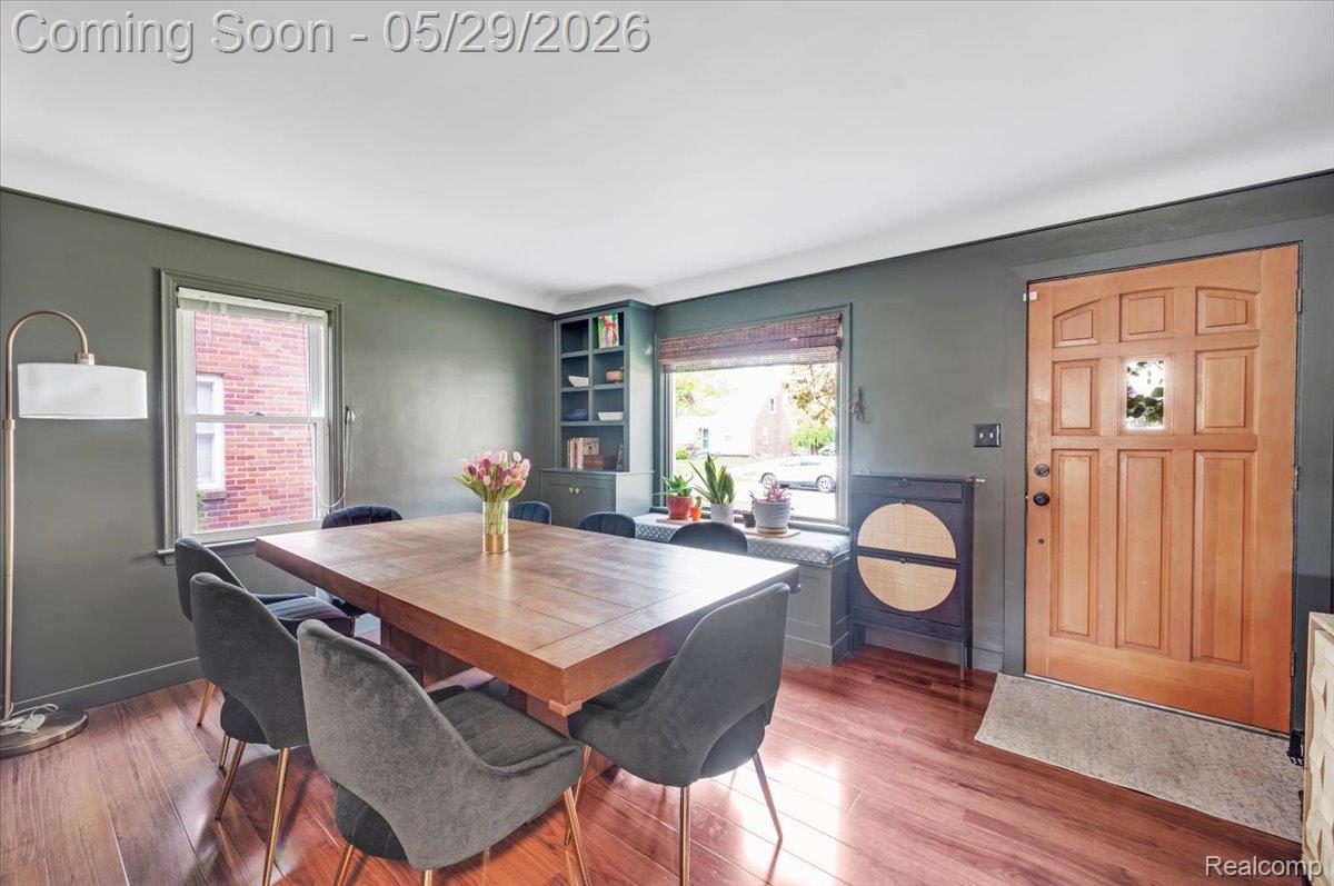 2934 N Altadena Avenue