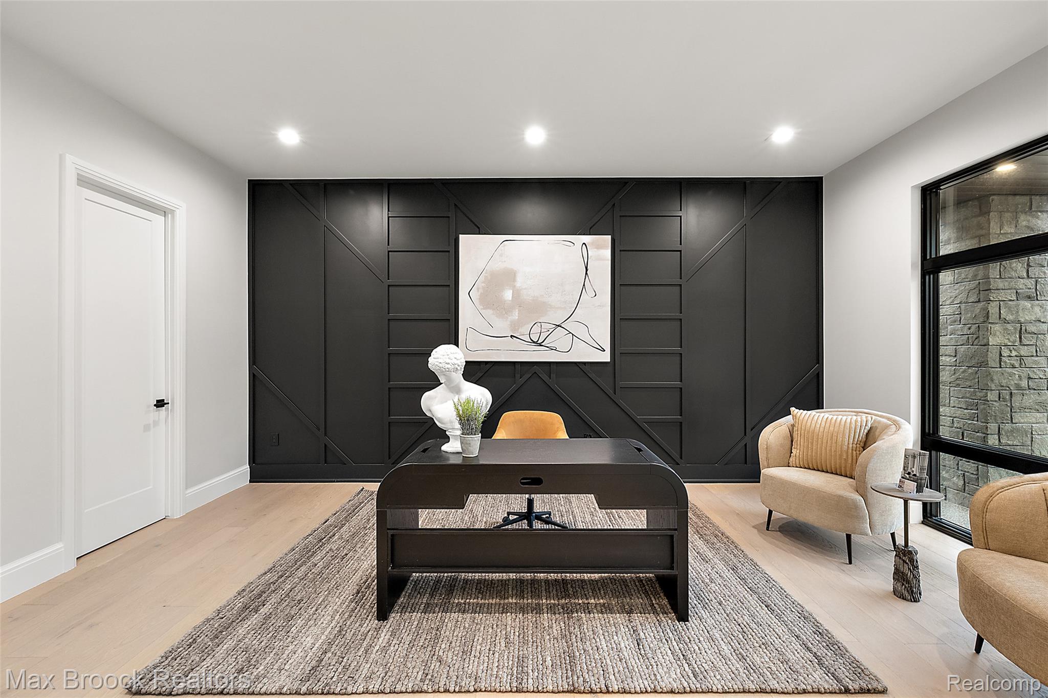 1541 Shipman Boulevard