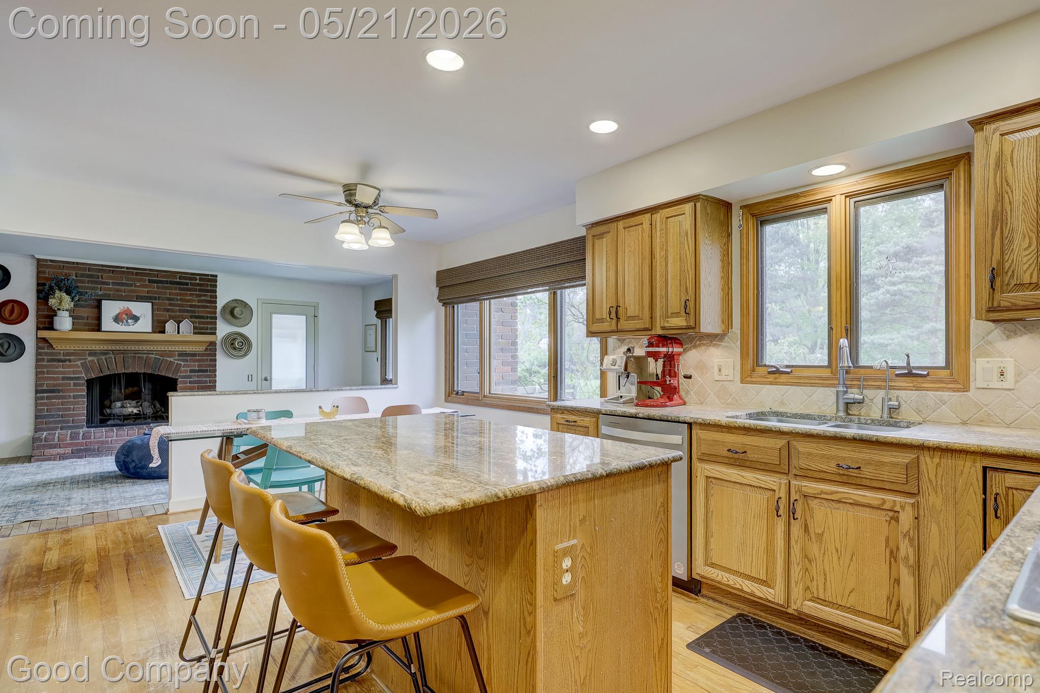 2584 Devonwood Drive