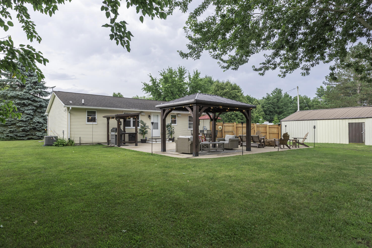 3348 Dexter Trail
