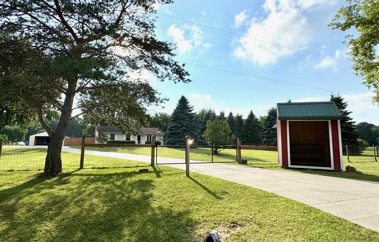3348 Dexter Trail