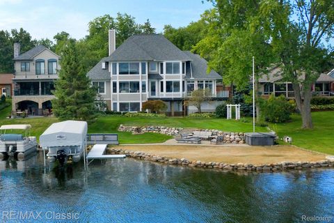 826 Wolverine Drive Wolverine Lake Village MI 48390