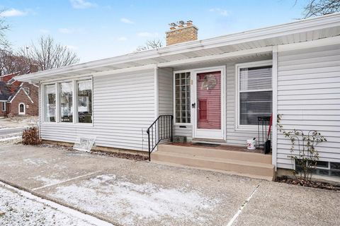 Tiny photo for 1454 Hope St SE, Grand Rapids City, MI 49506 (MLS # 65026001846)