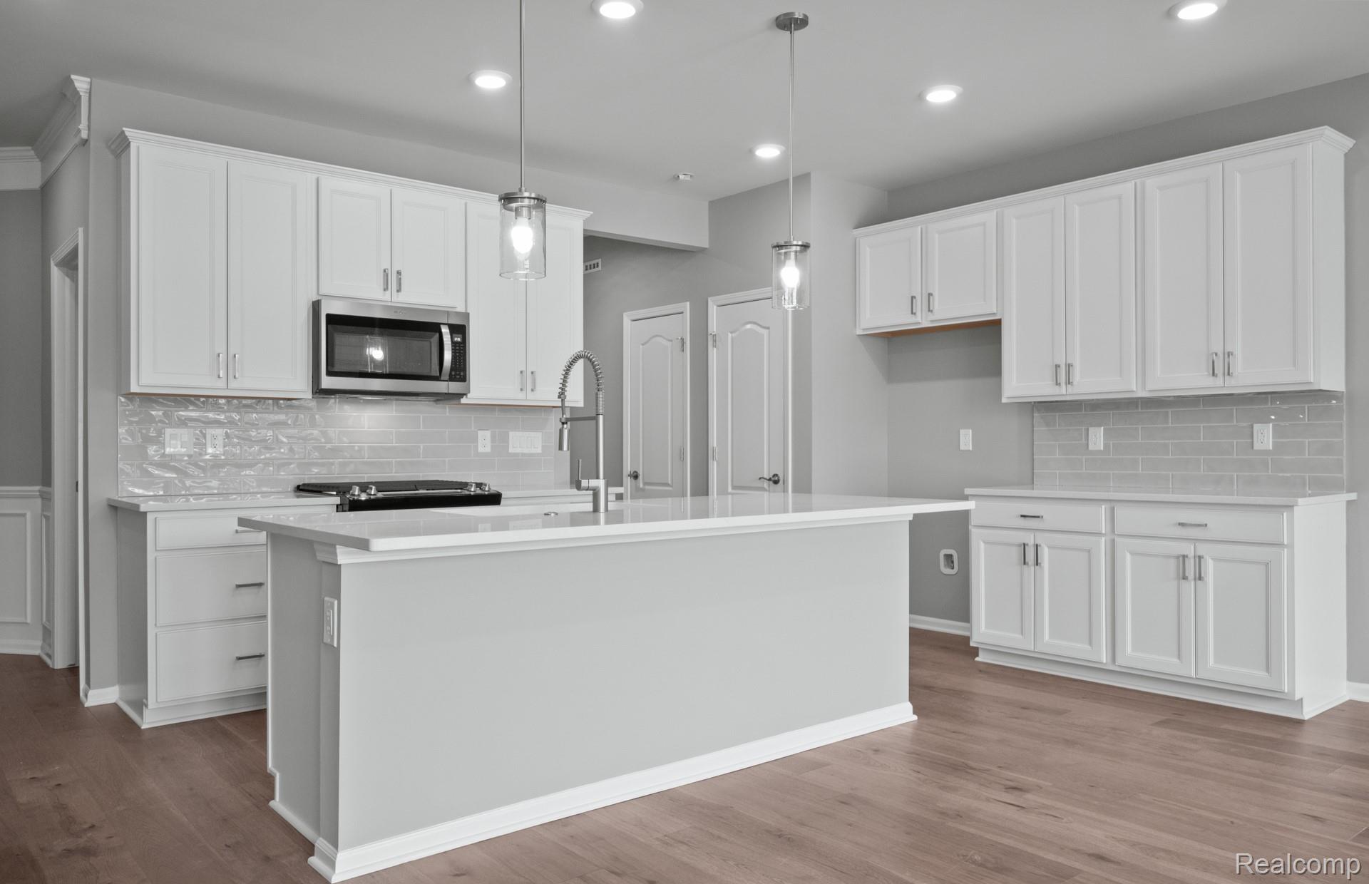 4076 NOTTINGHAM Circle