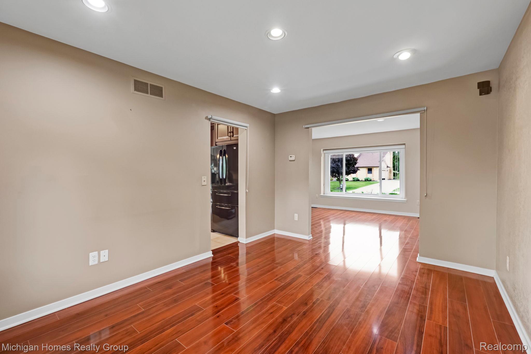 34516 Bunker Hill Drive