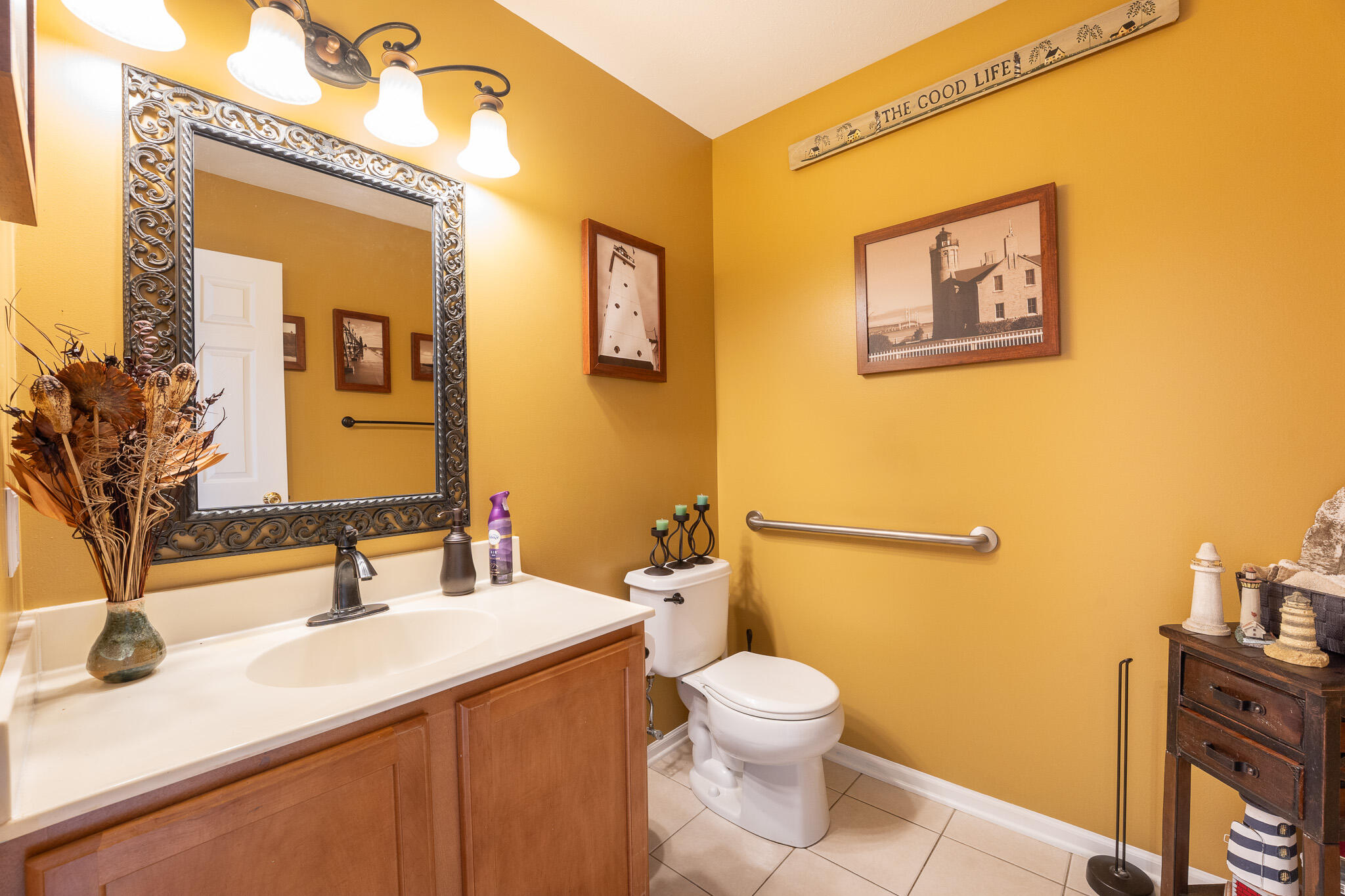 1637 Tanager Lane