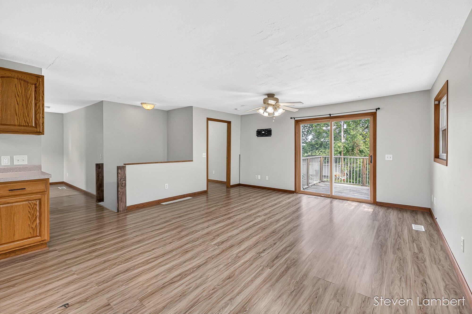 6499 Oakwood Drive