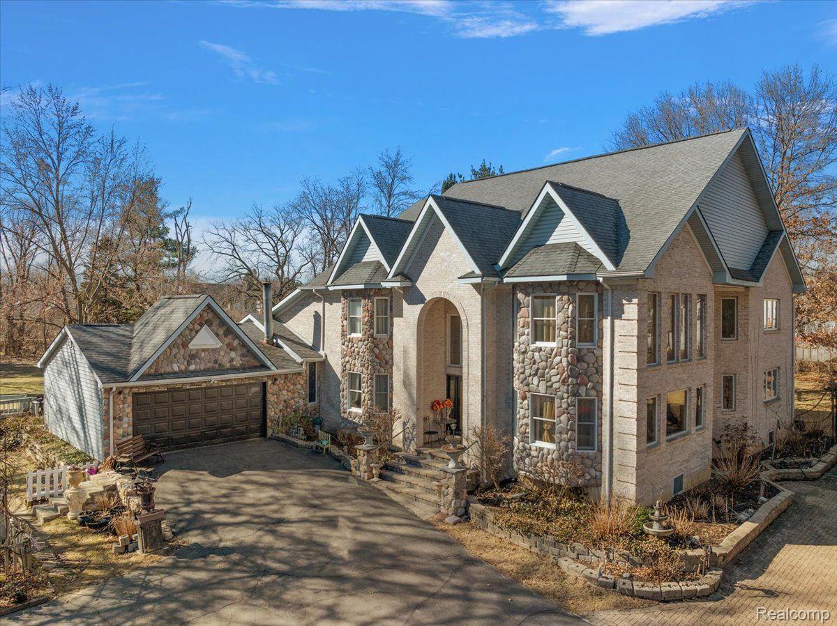 1270 John R Road