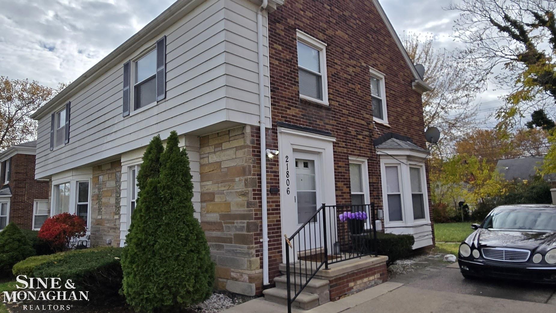 21806-14 Moross Rd Road