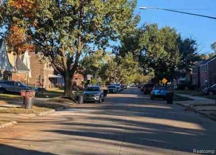 16551 Pinehurst Street