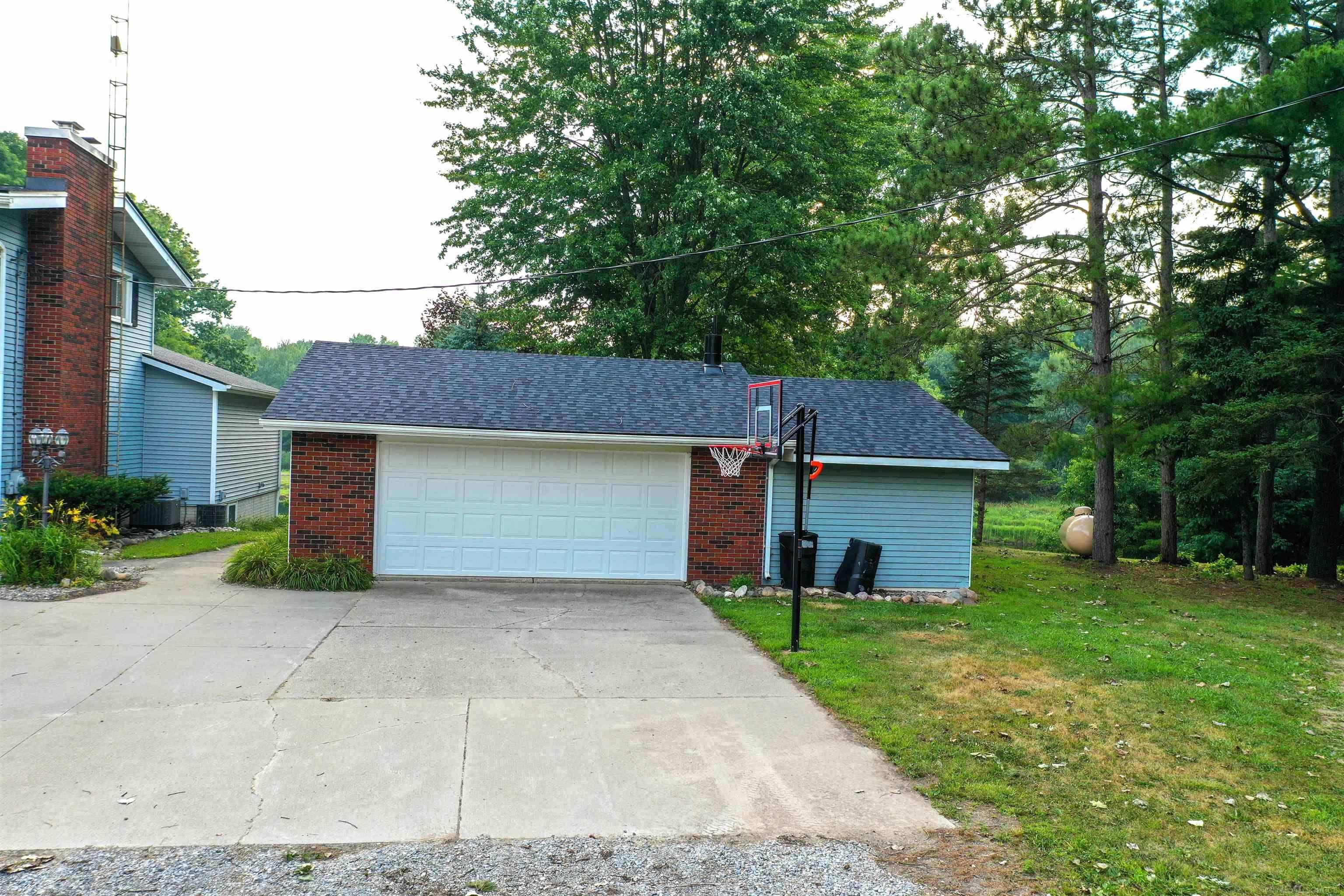 6235 Welch Road