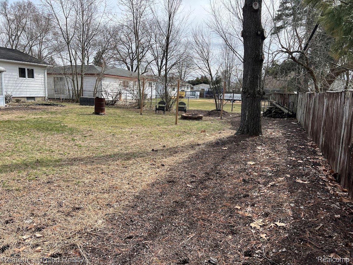 2615 Roselawn Street