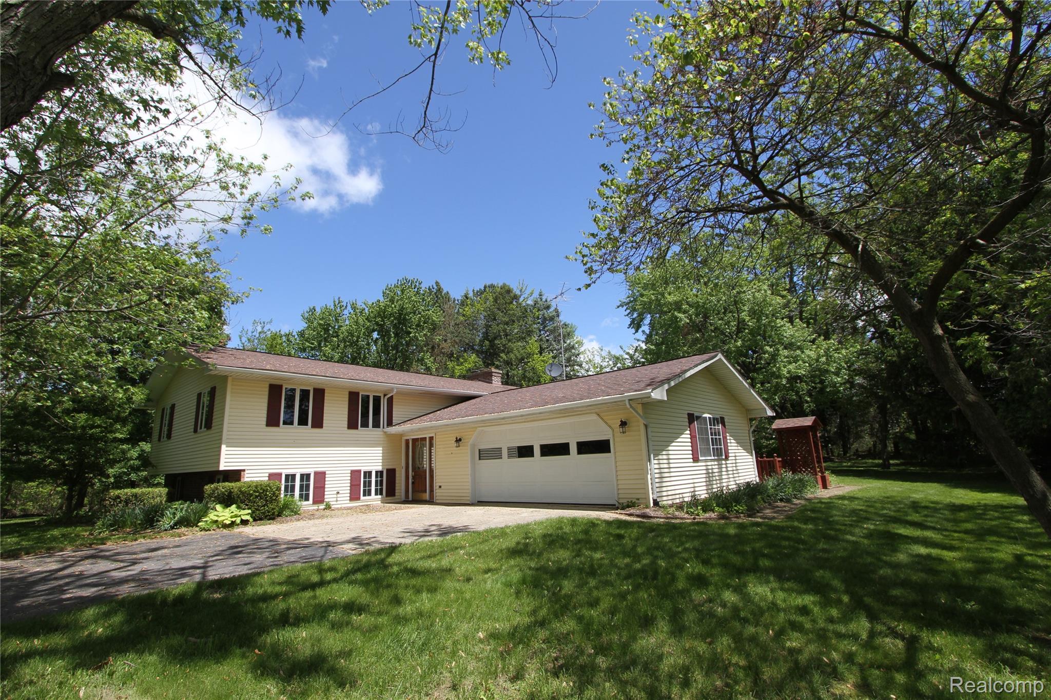 370 N YOUNGS Road