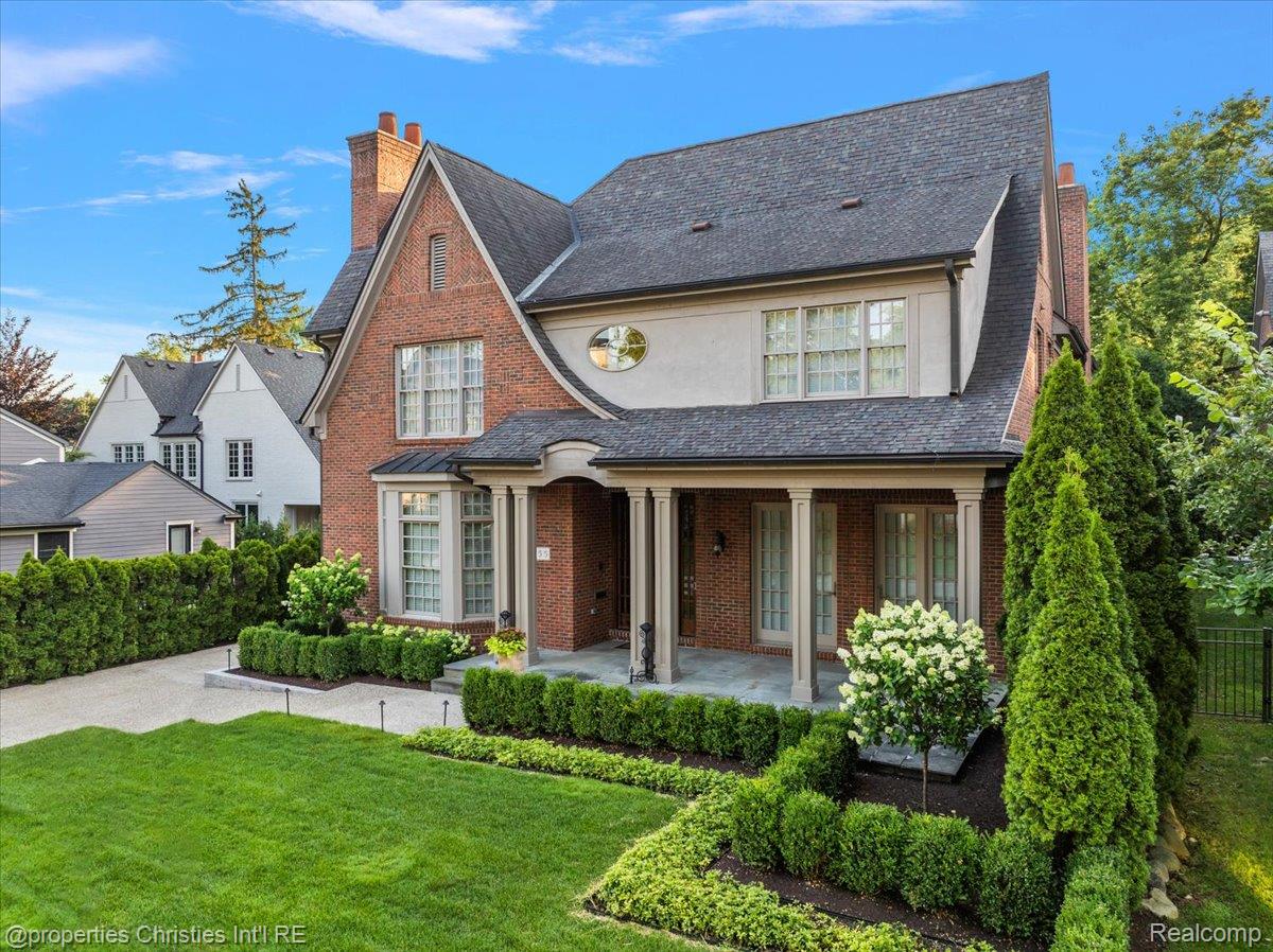 555 Baldwin Court