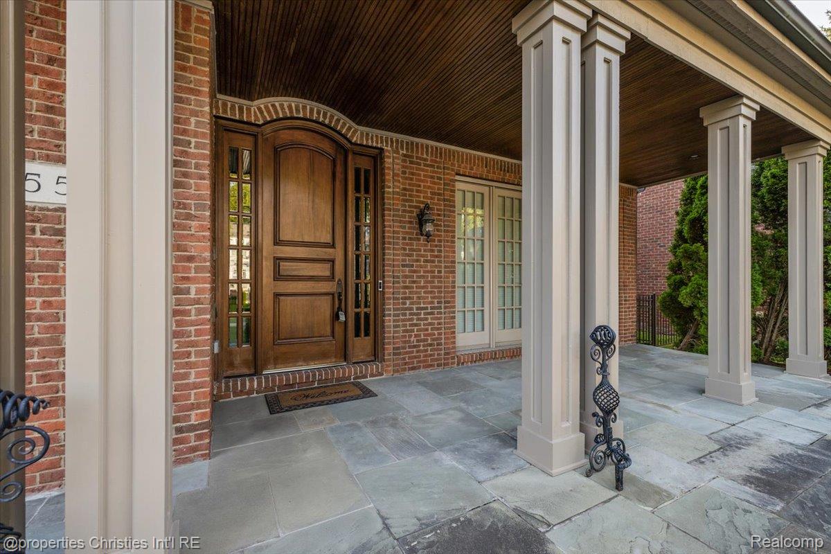 555 Baldwin Court