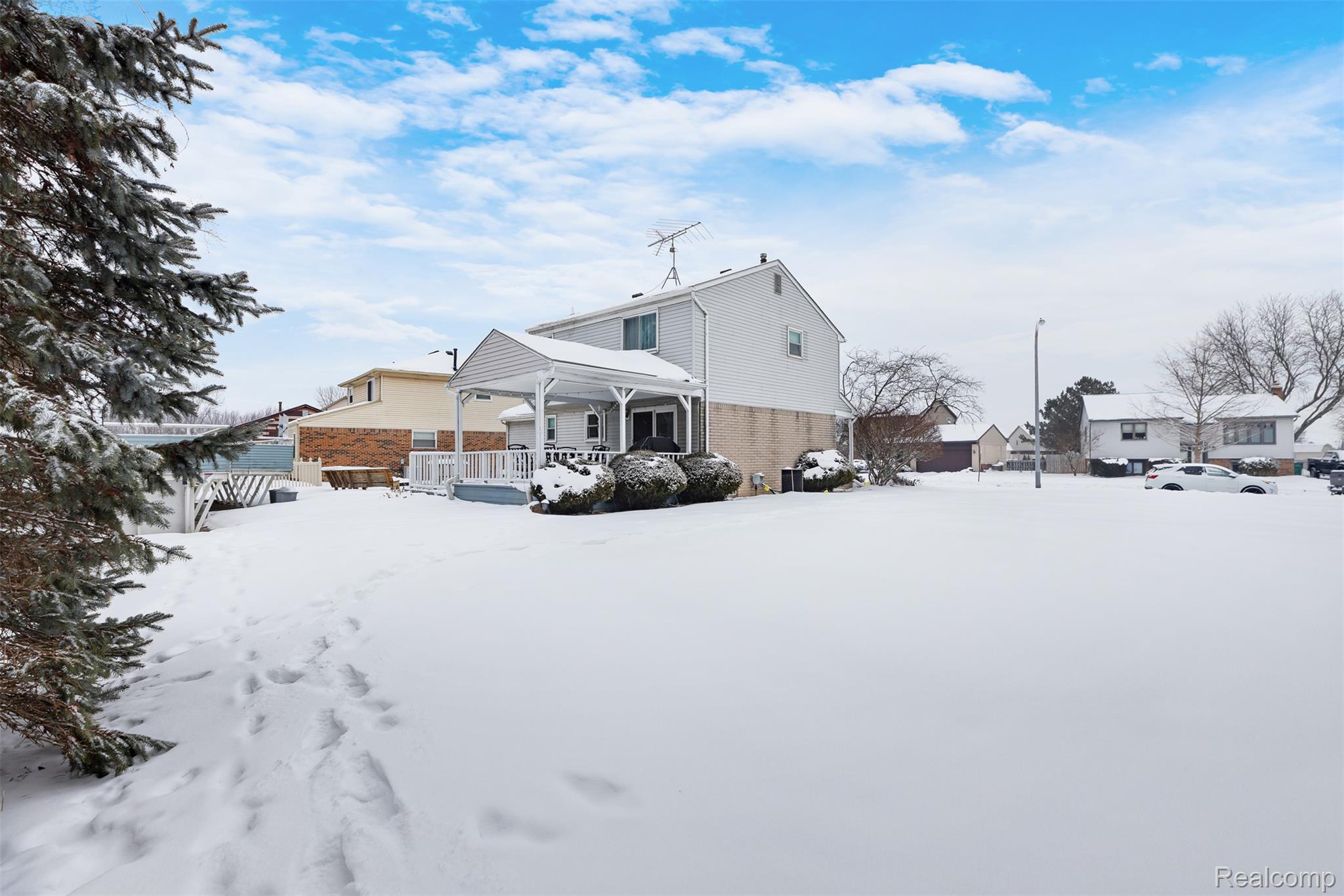 24210 Westpointe Street