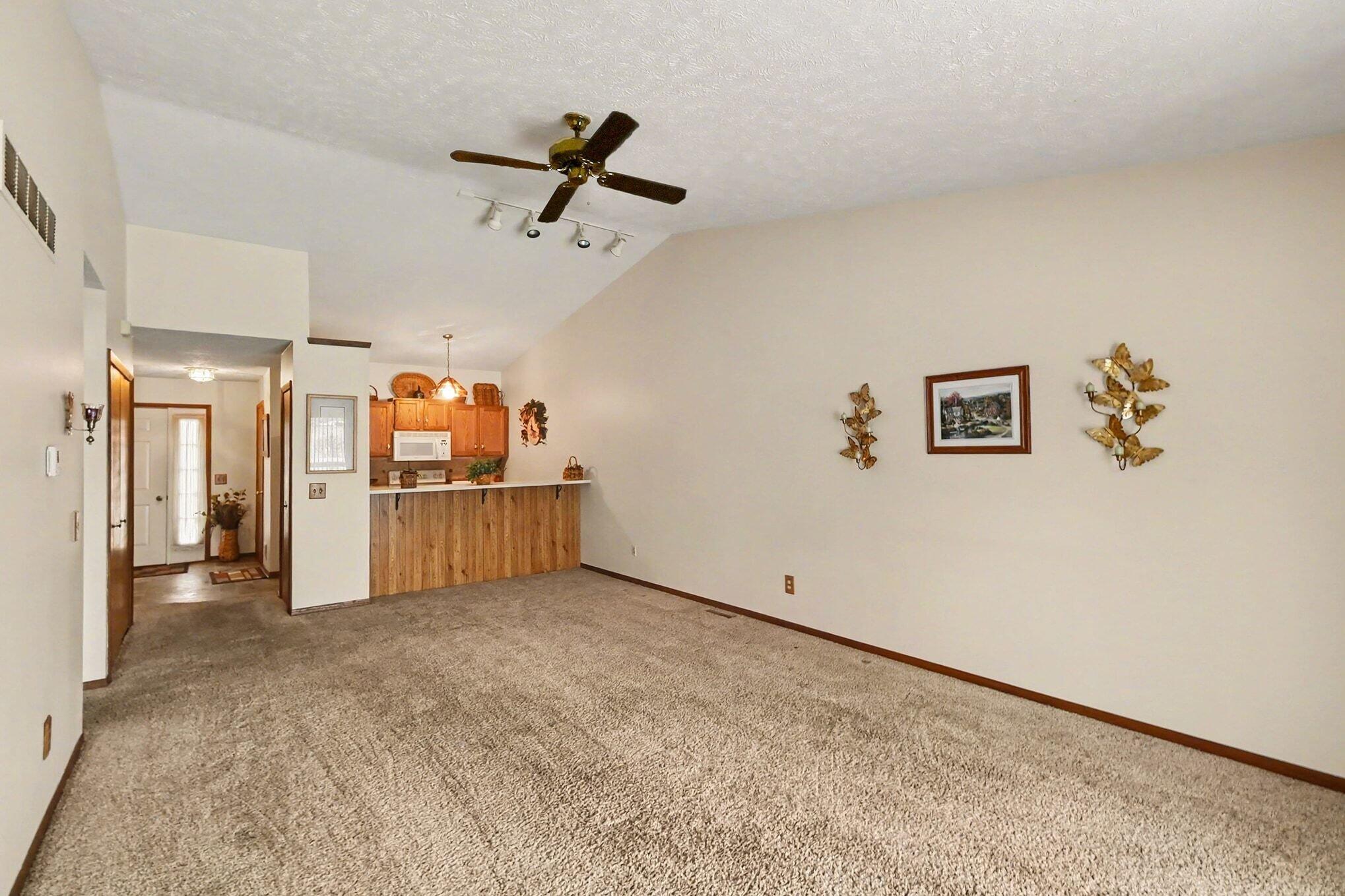 1197 Sunview Drive 14