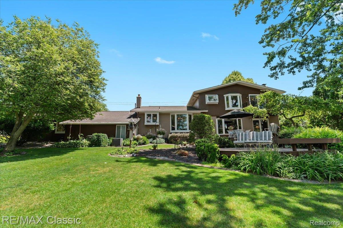 2838 Bay Drive
