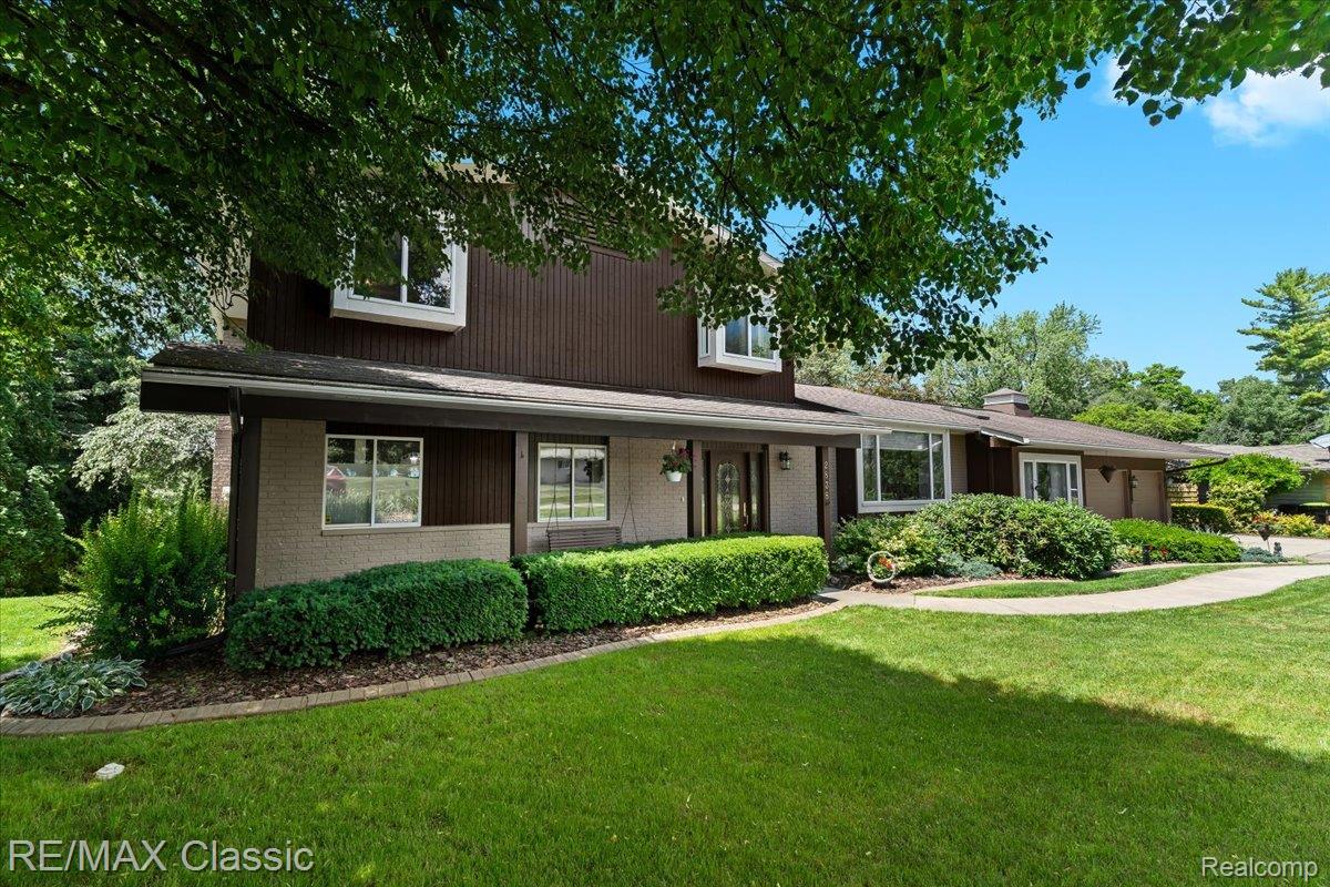 2838 Bay Drive